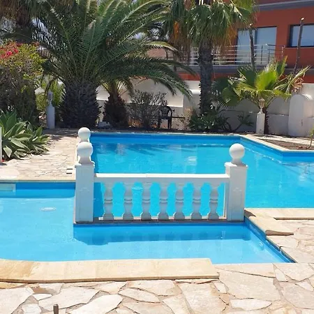 Oceano With Private Heated Pool, Aircon And Seaview וילה