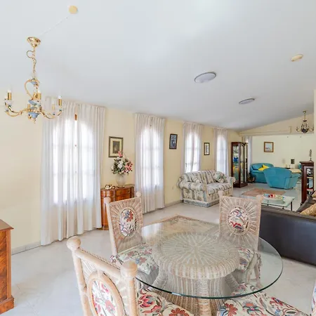 Oceano With Private Heated Pool, Aircon And Seaview فيلة